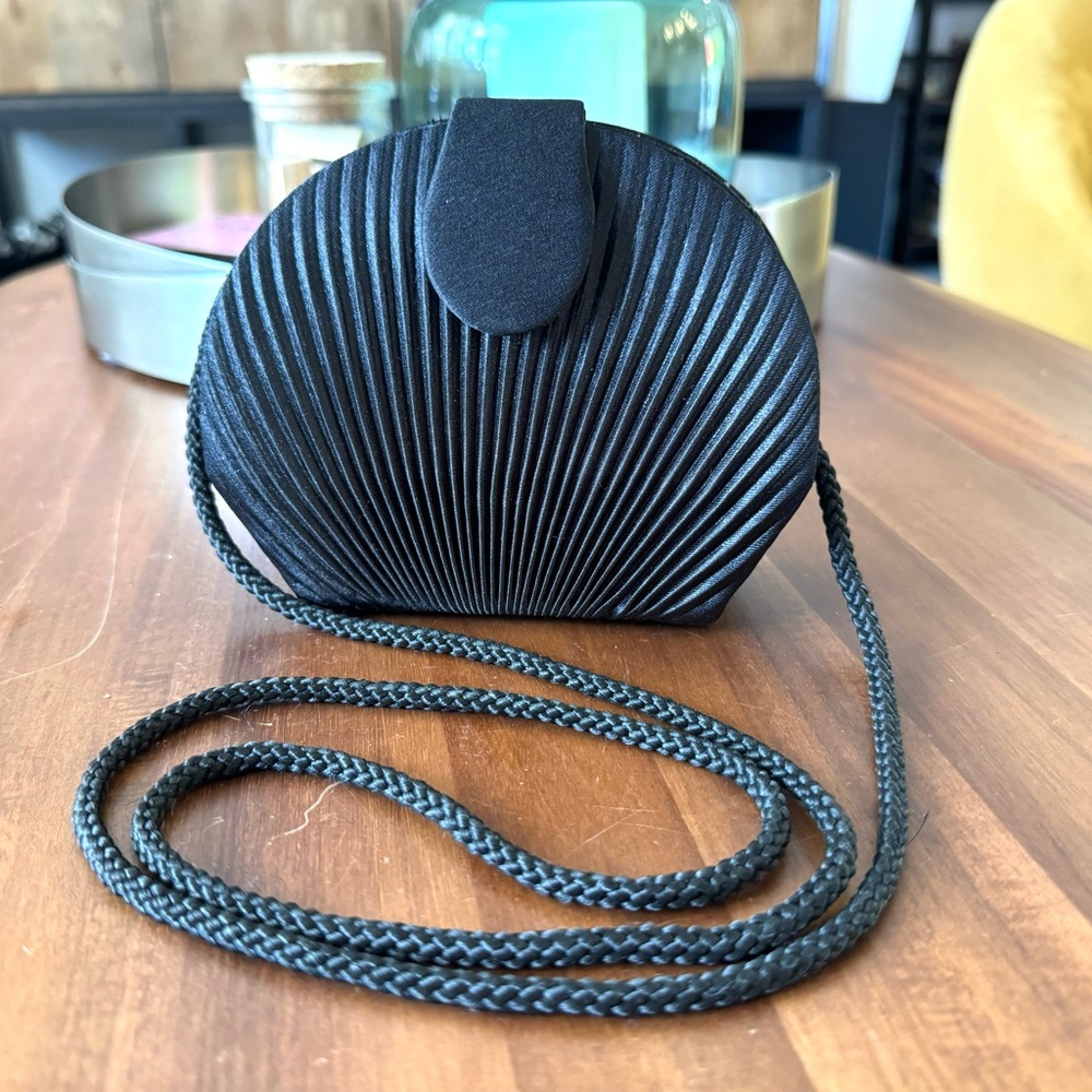 Bijoux Terner Black Clamshell Evening Bag